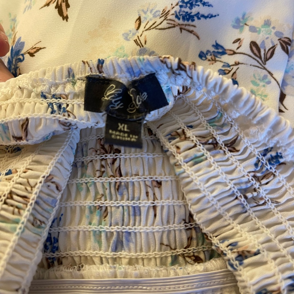 Lily Rose White and Blue Floral Dress - Picture 4 of 4